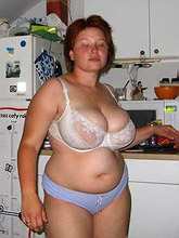 curvy voluptuous women